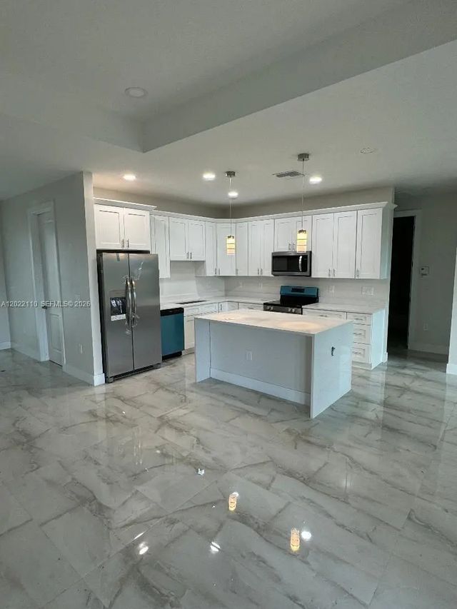 3 of 16 - 55 S Colin Avenue, Lehigh Acres, FL