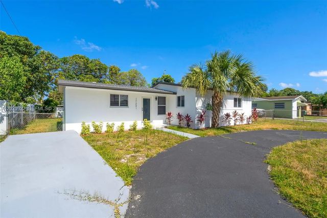 3 of 29 - 17231 Nw 24th Place, Miami Gardens, FL