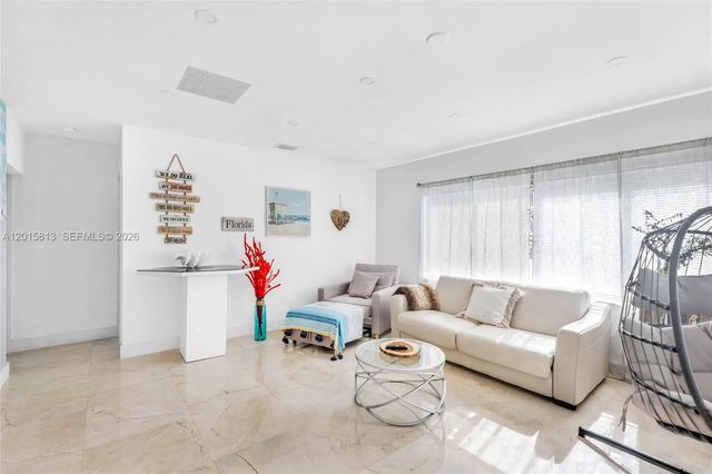 4 of 21 - 2349 Ne 173rd Street, North Miami Beach, FL