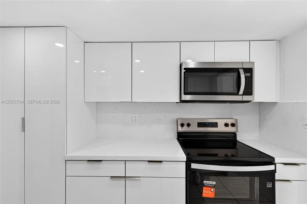 2000 Atlantic Shores Boulevard #120, Hallandale Beach