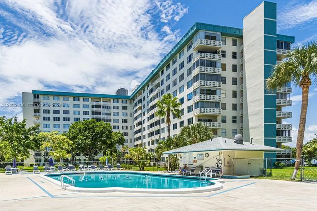 4330 Hillcrest Drive #506, Hollywood