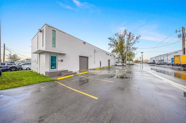 7550 W 2nd Court, Hialeah