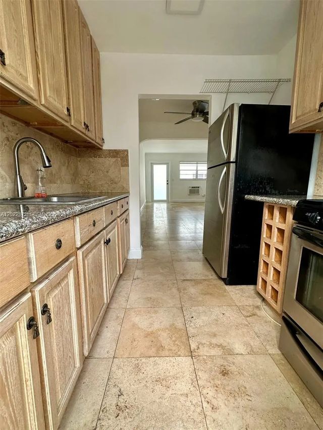 2 of 25 - 1231 Pennsylvania Avenue #9, Miami Beach, FL