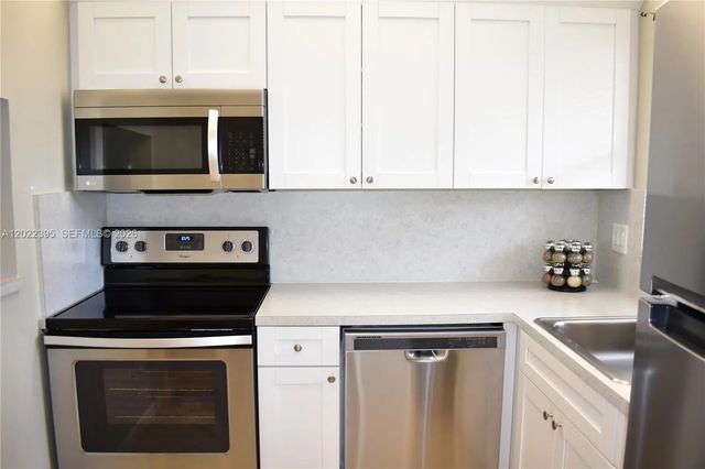2 of 25 - 8861 Sunrise Lakes Boulevard #305, Sunrise, FL