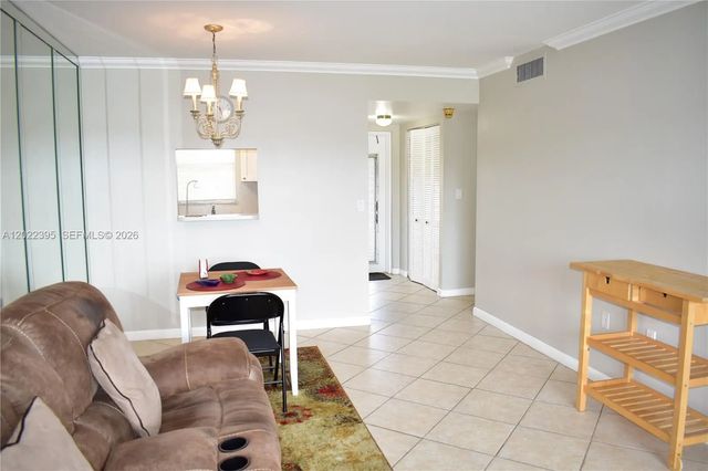 4 of 25 - 8861 Sunrise Lakes Boulevard #305, Sunrise, FL
