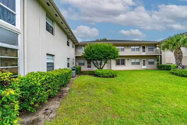 2 of 63 - 3 Lake Vista Trail #203, Port St. Lucie, FL