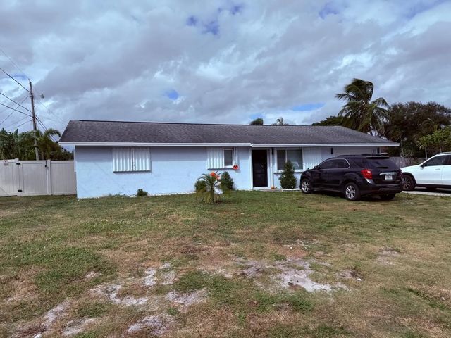 2 of 34 - 6817 Florida Drive, Lake Worth, FL