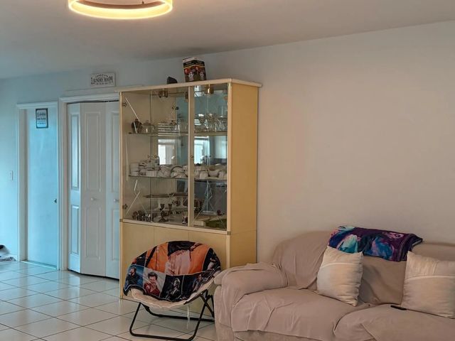 4 of 34 - 6817 Florida Drive, Lake Worth, FL