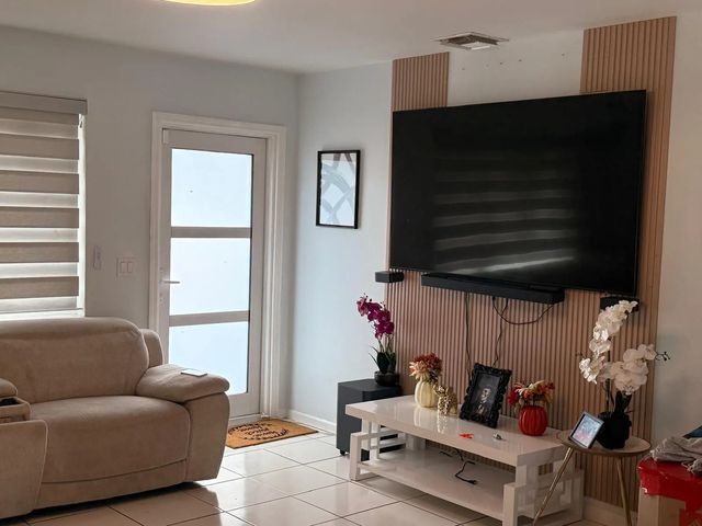 5 of 34 - 6817 Florida Drive, Lake Worth, FL