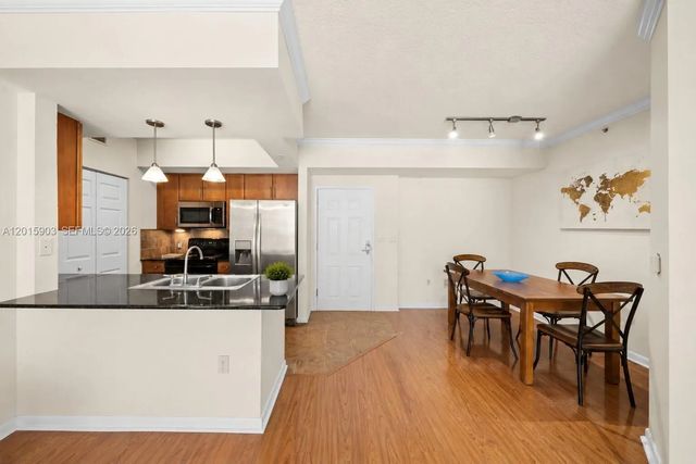 5 of 42 - 2000 N Bayshore Drive #1005, Miami, FL