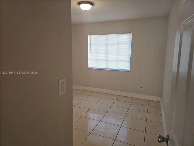 7692 Nw 178th Terrace, Hialeah