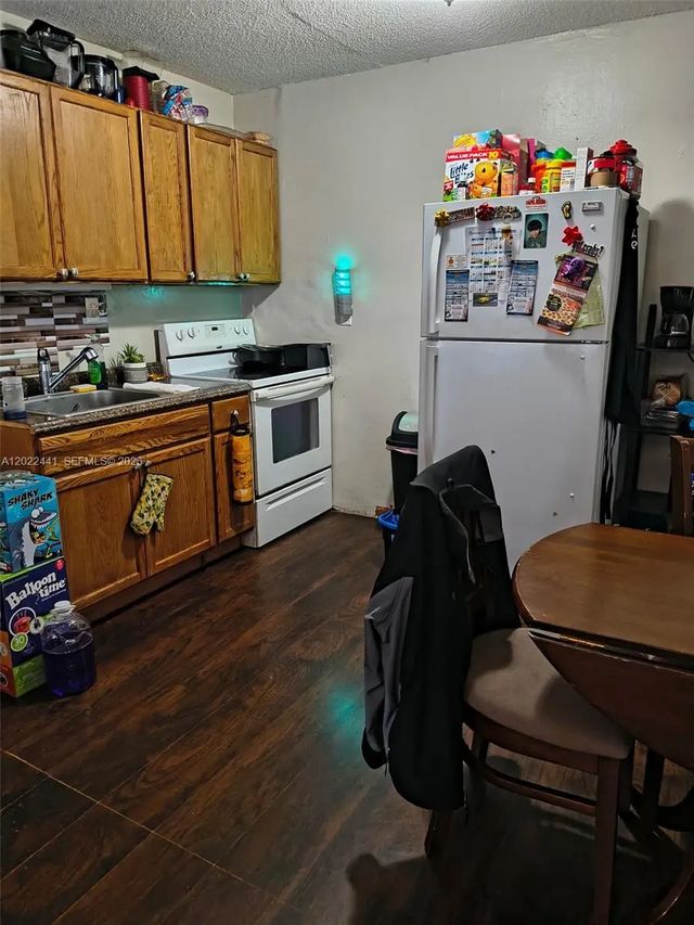 2 of 8 - 6316 Pierce Street, Hollywood, FL