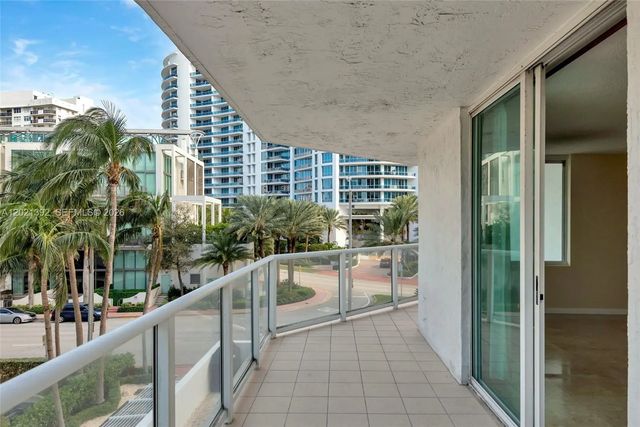 5 of 51 - 5900 Collins Avenue #408, Miami Beach, FL