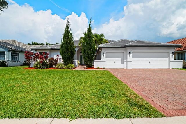 2 of 53 - 3292 Ridge Trace, Davie, FL