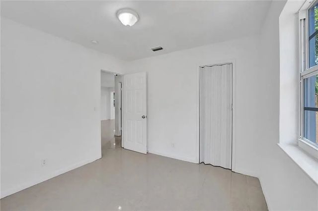 5 of 28 - 2422 Sherman Street, Hollywood, FL