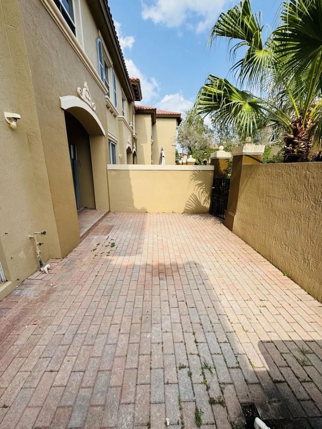 3 of 20 - 6550 Morgan Hill Trail #1909, West Palm Beach, FL