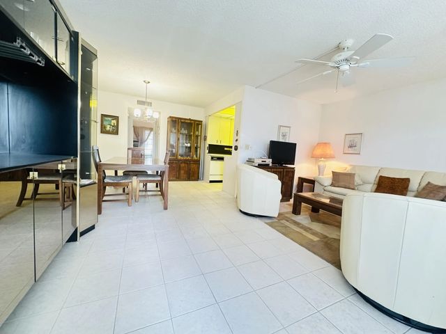 3 of 59 - 2060 Harwood E, Deerfield Beach, FL