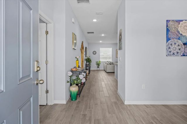 2 of 35 - 2063 Se South Buttonwood Drive, Port St. Lucie, FL