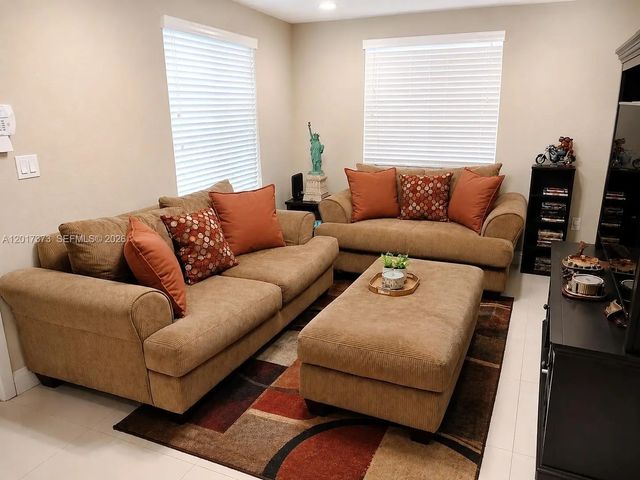 3 of 16 - 16009 Nw 27th Avenue, Miami Gardens, FL