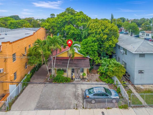 1568 Sw 5th Street, Miami
