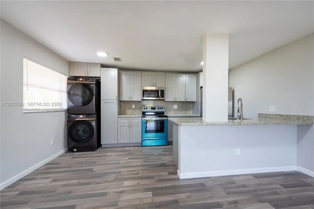 2 of 21 - 4111 Stirling Road #509, Dania Beach, FL