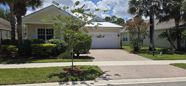 195 Nw Willow Grove Avenue, Port St. Lucie