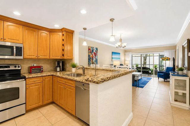 4 of 18 - 1501 S Ocean Boulevard #123, Lauderdale-By-The-Sea, FL