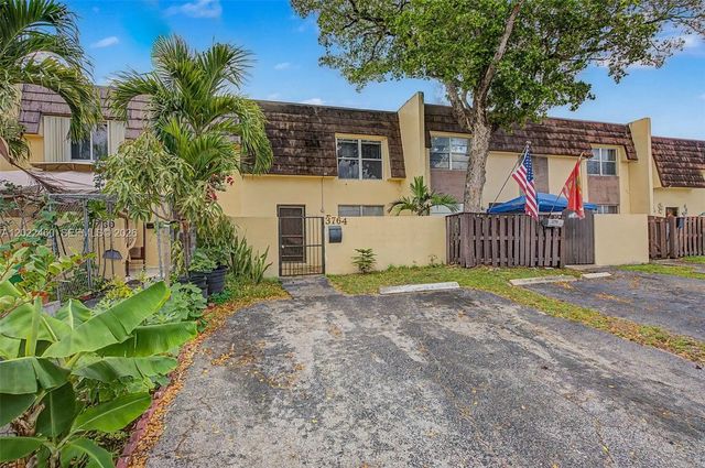2 of 32 - 3764 Sw 60th Terrace #15, Davie, FL