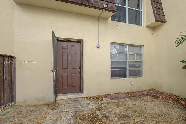 4 of 32 - 3764 Sw 60th Terrace #15, Davie, FL