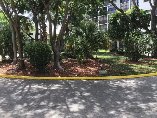 3 of 35 - 17021 N Bay Road #625, Sunny Isles Beach, FL