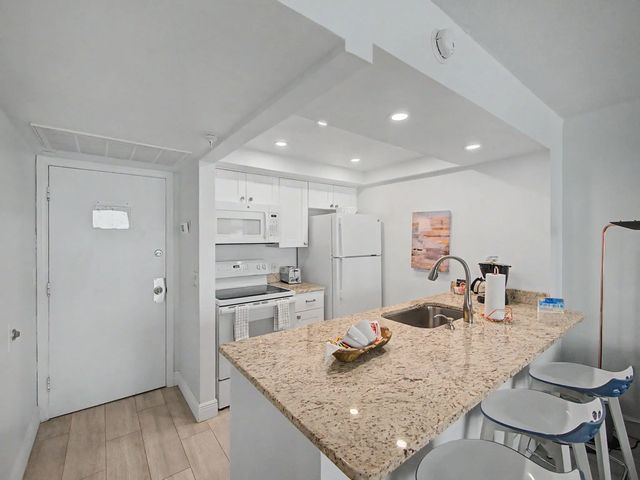 4 of 17 - 9800 S Ocean Drive #316, Jensen Beach, FL