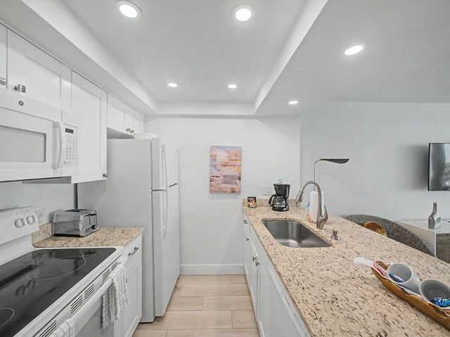 5 of 17 - 9800 S Ocean Drive #316, Jensen Beach, FL