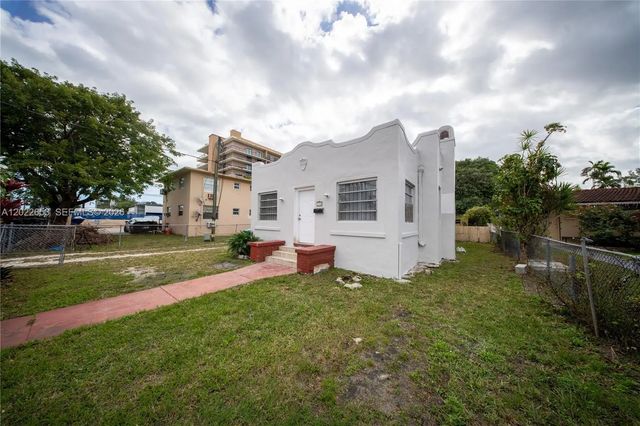 2 of 25 - 2744 Sw 16th Terrace, Miami, FL