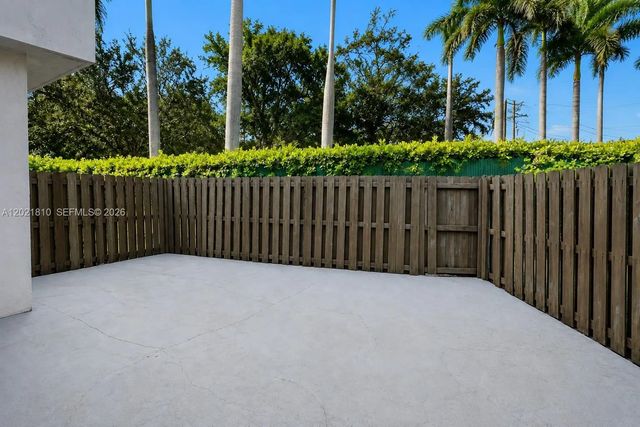 2 of 31 - 5033 Nw 114th Court, Doral, FL