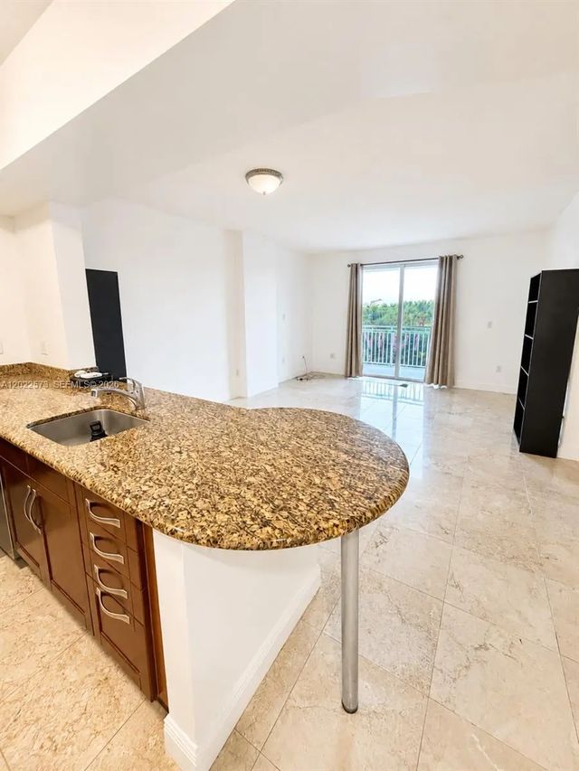 5 of 13 - 7266 Sw 88th Street #a203, Miami, FL