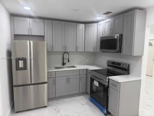 5 of 15 - 1001 S 62nd Avenue, Hollywood, FL