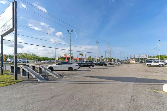 4 of 39 - 30005 S Dixie Highway, Homestead, FL