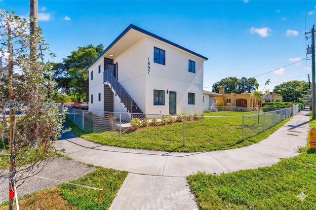 3 of 27 - 1895 Nw 47th Terrace, Miami, FL