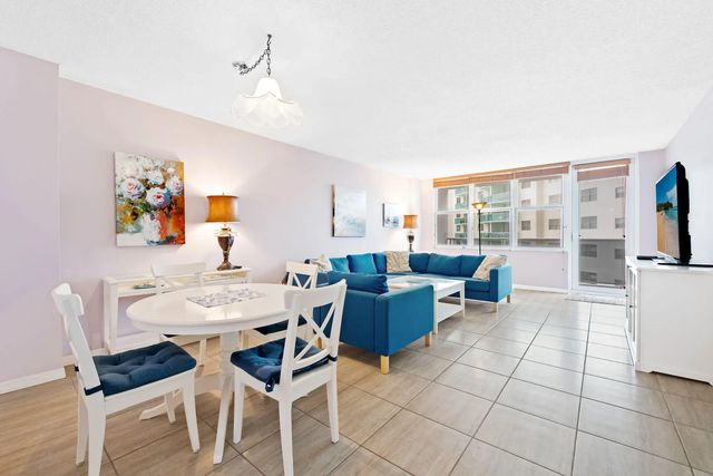 3 of 16 - 3725 S Ocean Drive #420, Hollywood, FL