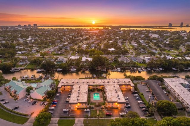 2 of 38 - 342 Southwind Drive #118, North Palm Beach, FL