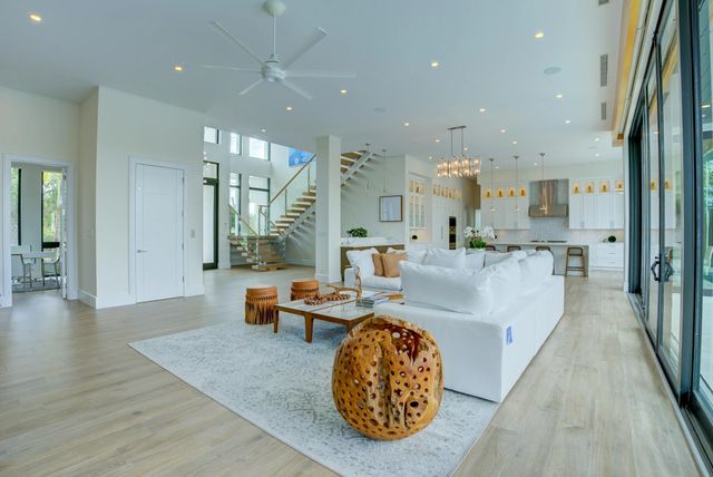 4 of 35 - 2801 Ne 36th Street, Lighthouse Point, FL