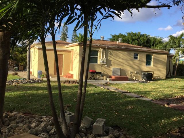 4 of 10 - 130 Nw 5th Avenue, Boynton Beach, FL