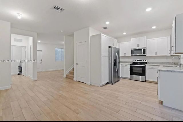 3 of 22 - 2474 Se 10th Court, Homestead, FL