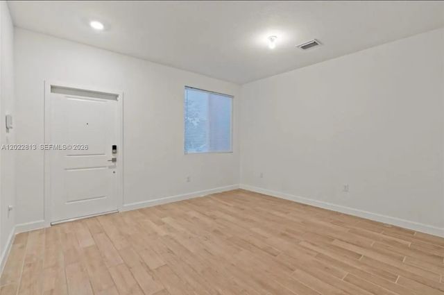 4 of 22 - 2474 Se 10th Court, Homestead, FL