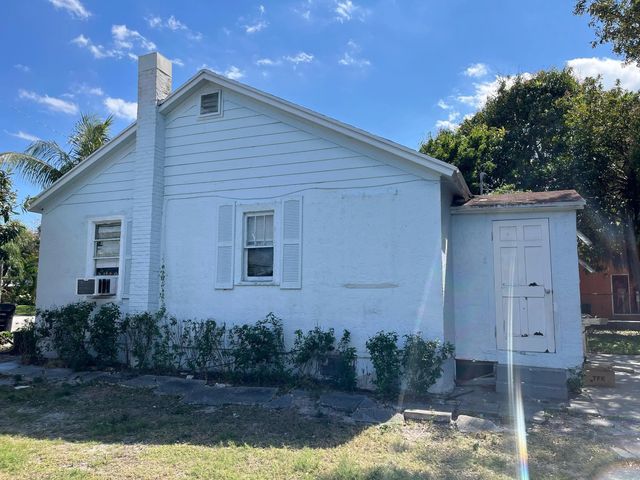 5 of 21 - 415 N H Street, Lake Worth Beach, FL