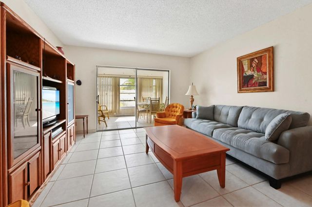 5 of 25 - 3506 Nw 49th Avenue #603, Lauderdale Lakes, FL