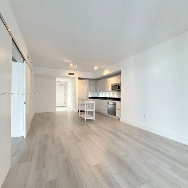 1010 Brickell Avenue #2208, Miami