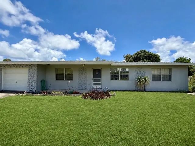 717 Se Alamanda Circle, Stuart
