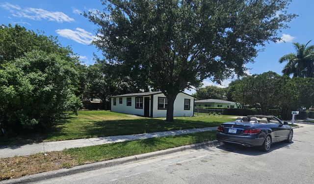 1605 W 10th Street, Riviera Beach