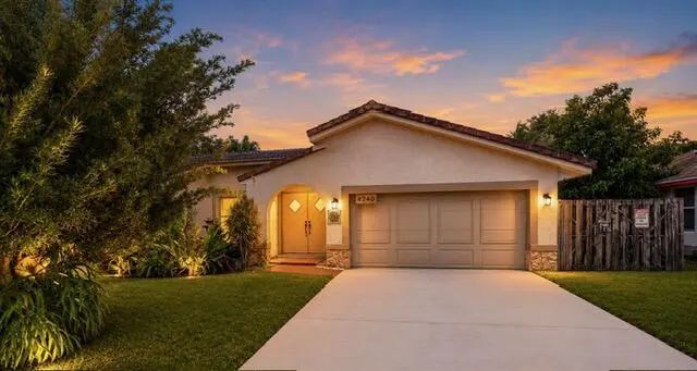 4240 Nw 74th Avenue, Lauderhill